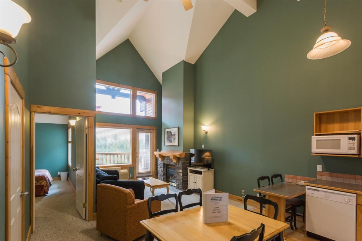 Cornerstone Lodge By Park Vacation Management Ферні Екстер'єр фото