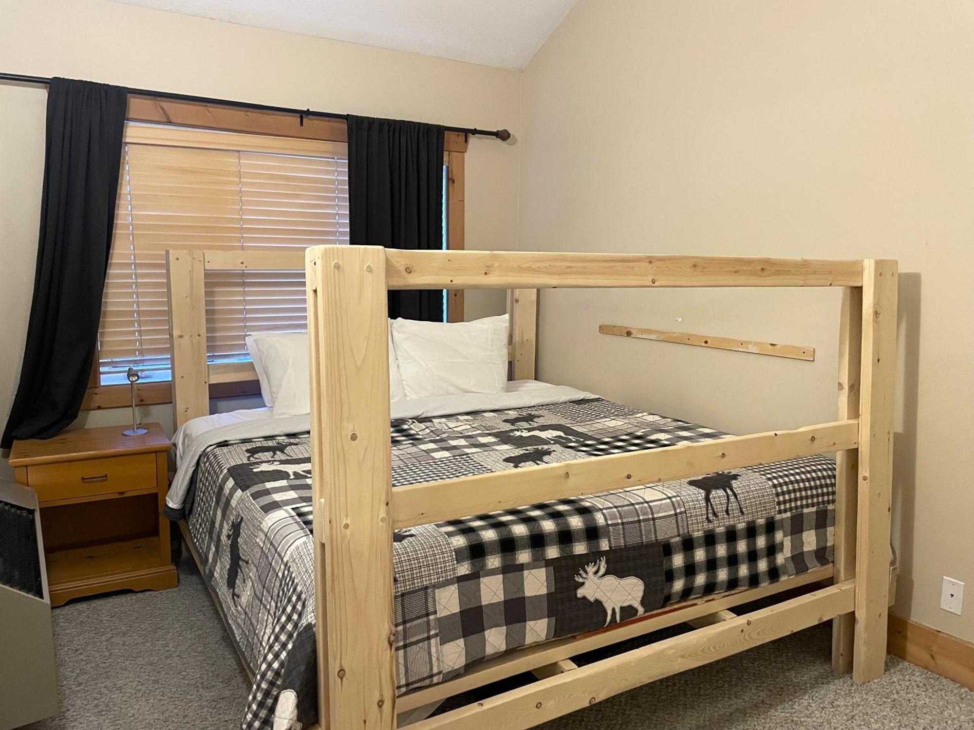 Cornerstone Lodge By Park Vacation Management Ферні Екстер'єр фото
