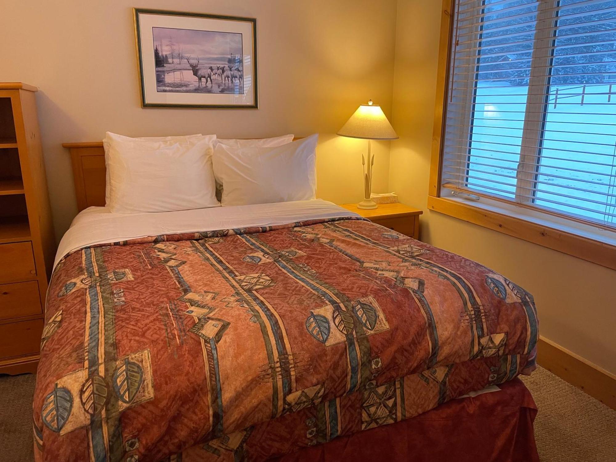 Cornerstone Lodge By Park Vacation Management Ферні Екстер'єр фото