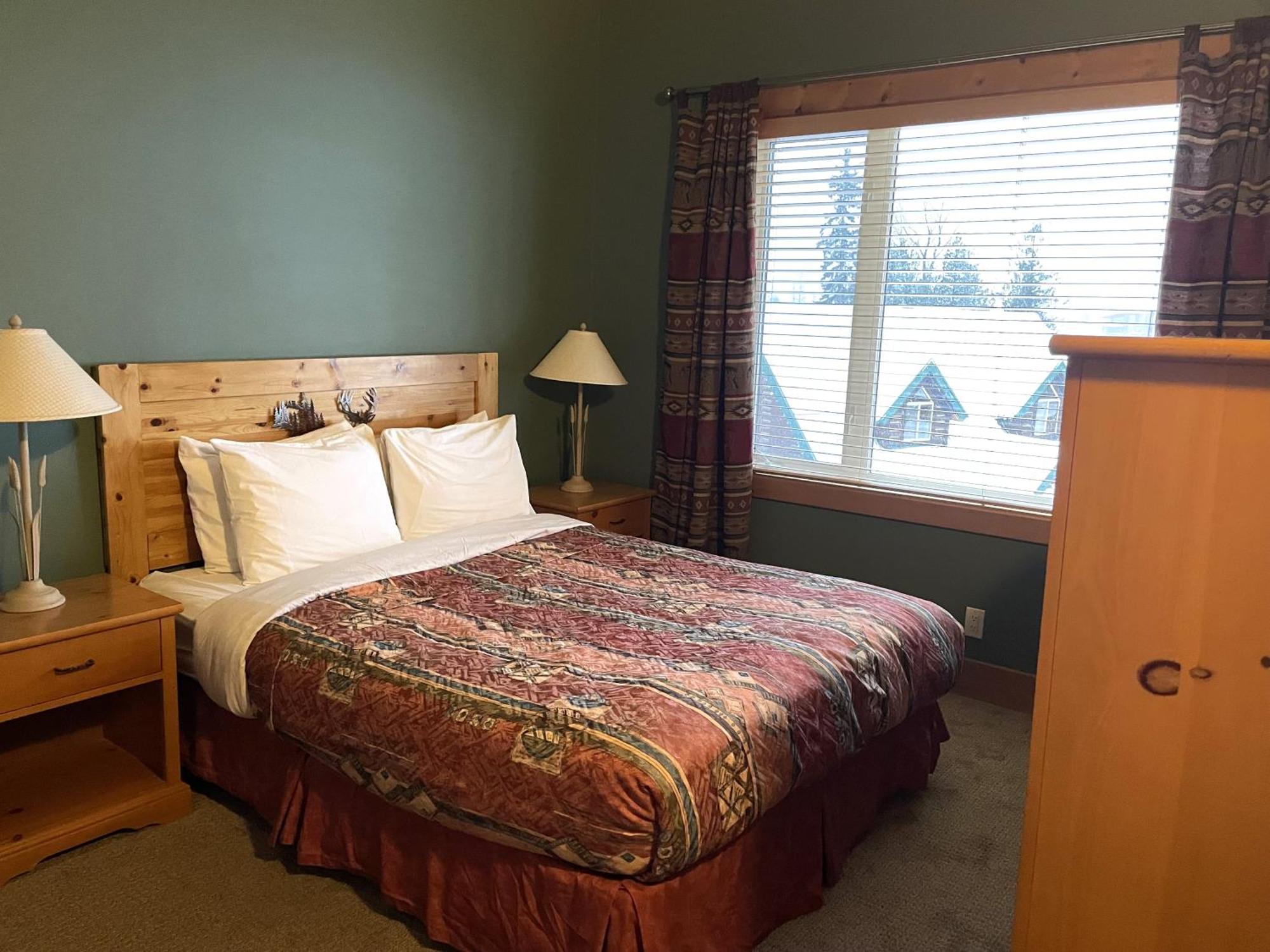 Cornerstone Lodge By Park Vacation Management Ферні Екстер'єр фото